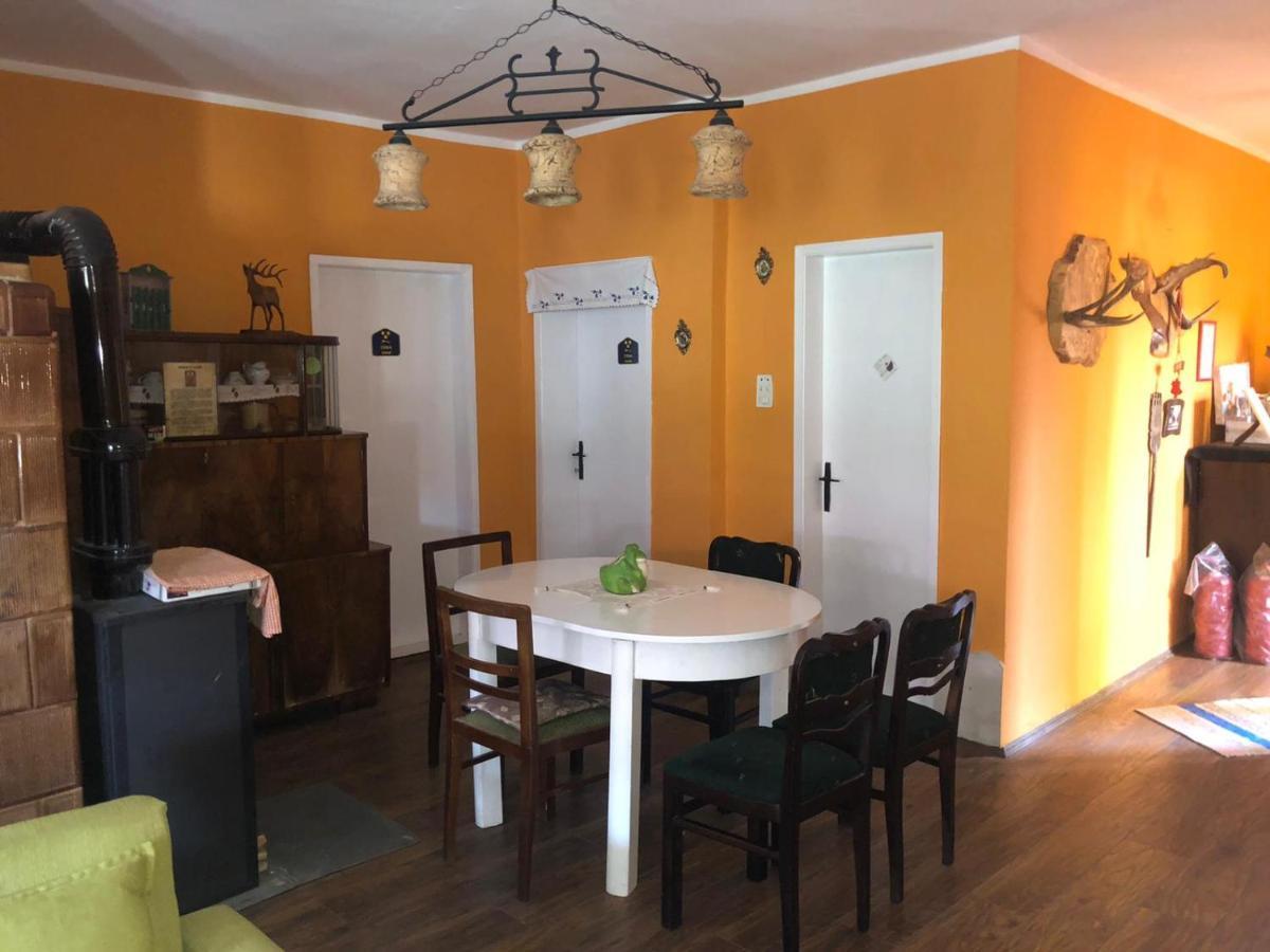 Salas Gnijezdo Bačka Palanka Esterno foto