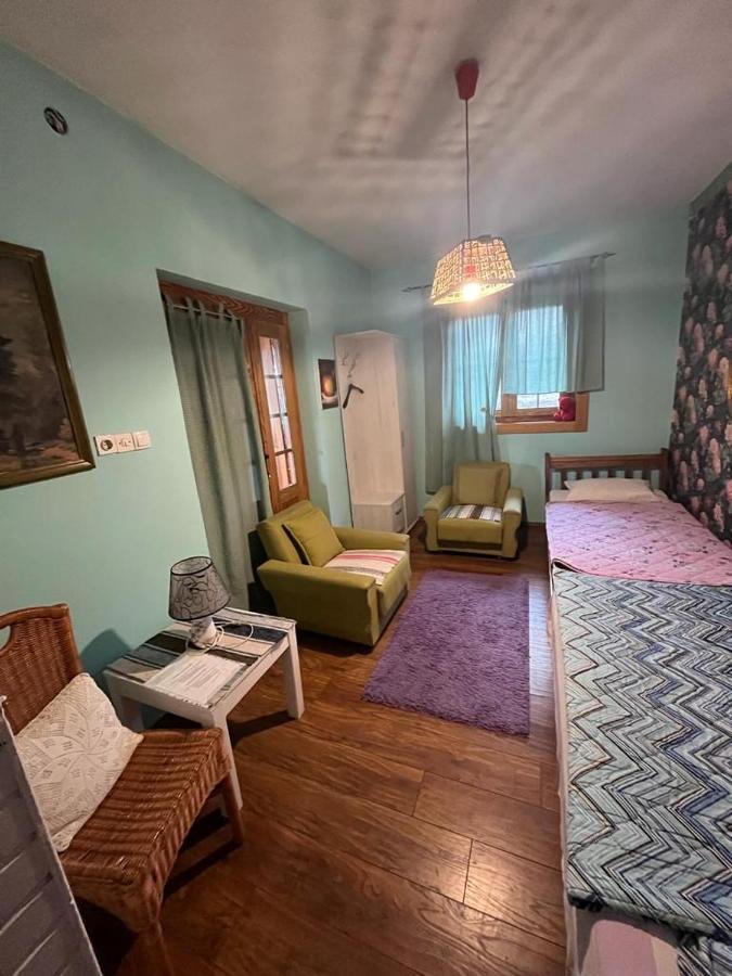 Salas Gnijezdo Bačka Palanka Esterno foto